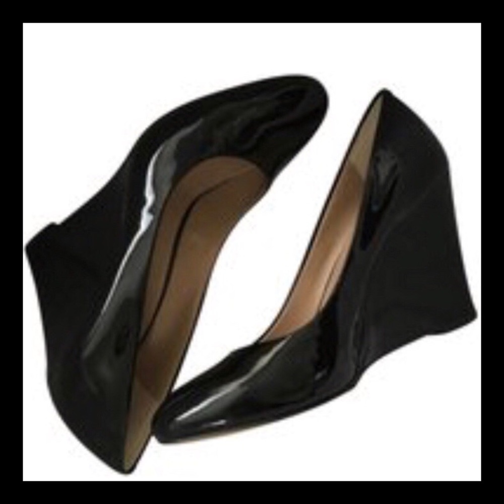 Banana Republic Black Patent Leather Wedges EUC 6